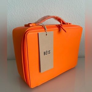 BÉIS The Cosmetic Case in Creamsicle